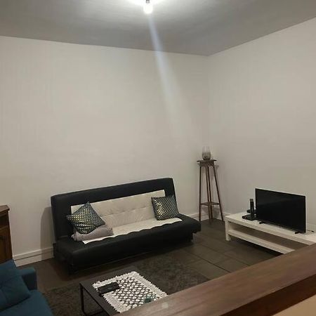 Superbe Appartement Avec Parking Gratuit Vaulx-en-Velin Buitenkant foto